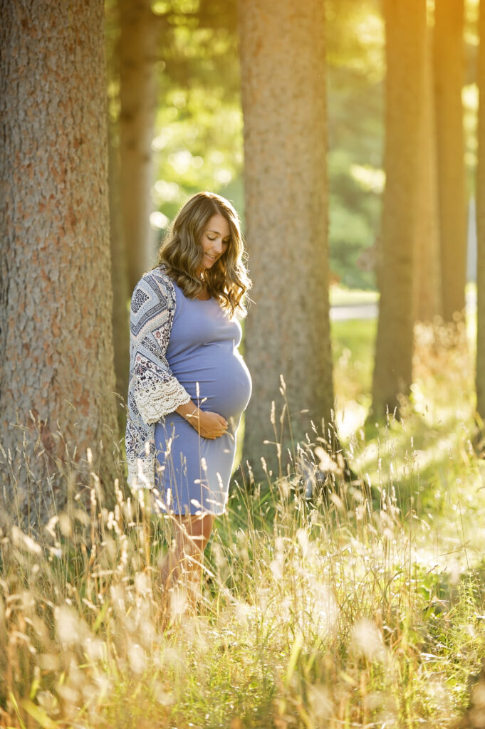 maternity photo at golden hour saratoga springs