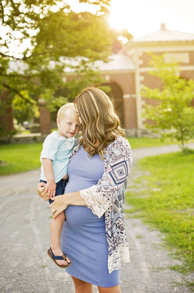 maternity photo with toddler boy in Saratoga Springs Park